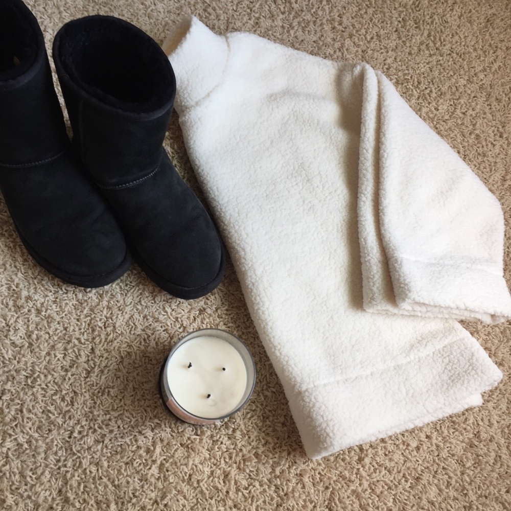 GAP Sweater - NWOT - Picture 4 of 4